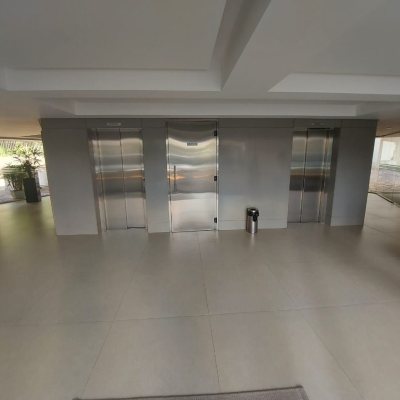 Apartamentos com 202m², 4 quartos, 1 suíte, 2 garagens, no bairro Agronômica em Florianópolis