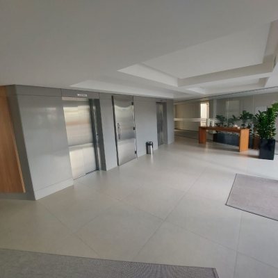 Apartamentos com 202m², 4 quartos, 1 suíte, 2 garagens, no bairro Agronômica em Florianópolis