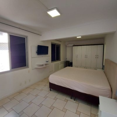 Apartamentos com 202m², 4 quartos, 1 suíte, 2 garagens, no bairro Agronômica em Florianópolis