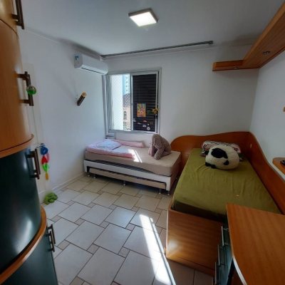 Apartamentos com 202m², 4 quartos, 1 suíte, 2 garagens, no bairro Agronômica em Florianópolis