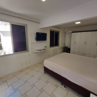 Apartamentos com 202m², 4 quartos, 1 suíte, 2 garagens, no bairro Agronômica em Florianópolis