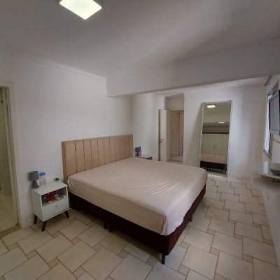 Apartamentos com 202m², 4 quartos, 1 suíte, 2 garagens, no bairro Agronômica em Florianópolis