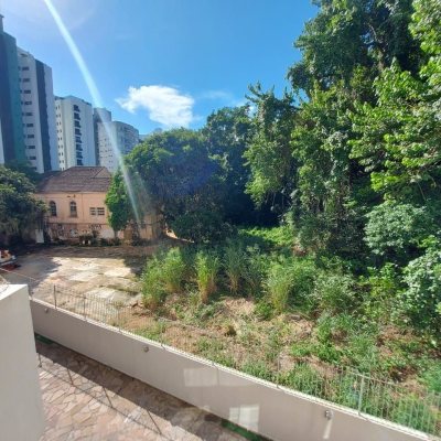 Apartamentos com 202m², 4 quartos, 1 suíte, 2 garagens, no bairro Agronômica em Florianópolis