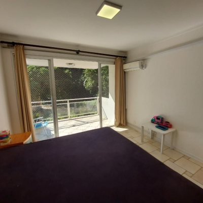 Apartamentos com 202m², 4 quartos, 1 suíte, 2 garagens, no bairro Agronômica em Florianópolis