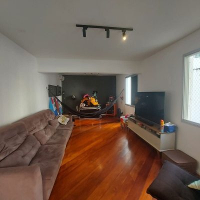 Apartamentos com 202m², 4 quartos, 1 suíte, 2 garagens, no bairro Agronômica em Florianópolis