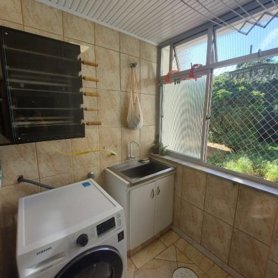 Apartamentos com 202m², 4 quartos, 1 suíte, 2 garagens, no bairro Agronômica em Florianópolis