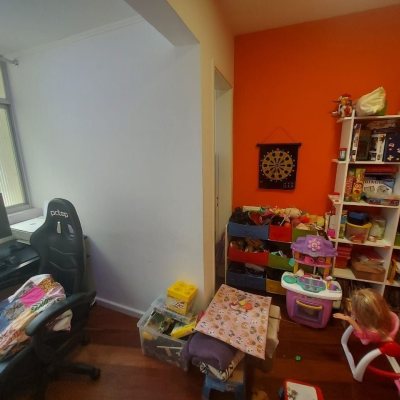 Apartamentos com 202m², 4 quartos, 1 suíte, 2 garagens, no bairro Agronômica em Florianópolis