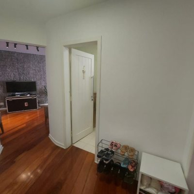 Apartamentos com 202m², 4 quartos, 1 suíte, 2 garagens, no bairro Agronômica em Florianópolis