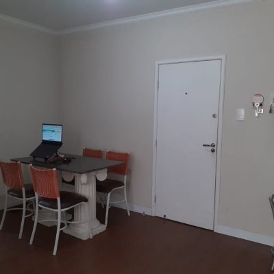 Apartamentos com 72m², 2 quartos, no bairro Centro em Florianópolis