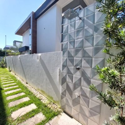 Casa Residencial com 454m², 4 quartos, 4 suítes, 3 garagens, no bairro Rio Tavares em Florianópolis