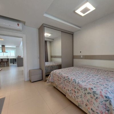Casa Residencial com 454m², 4 quartos, 4 suítes, 3 garagens, no bairro Rio Tavares em Florianópolis