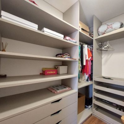 Casa Residencial com 454m², 4 quartos, 4 suítes, 3 garagens, no bairro Rio Tavares em Florianópolis