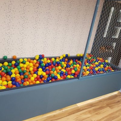 Apartamentos com 92m², 3 quartos, 1 suíte, 2 garagens, no bairro Kobrasol em São José