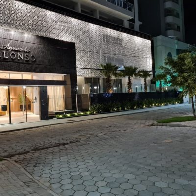 Apartamentos com 92m², 3 quartos, 1 suíte, 2 garagens, no bairro Kobrasol em São José