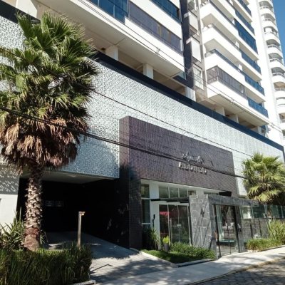 Apartamentos com 92m², 3 quartos, 1 suíte, 2 garagens, no bairro Kobrasol em São José