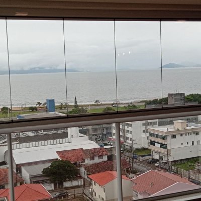 Apartamentos com 92m², 3 quartos, 1 suíte, 2 garagens, no bairro Kobrasol em São José