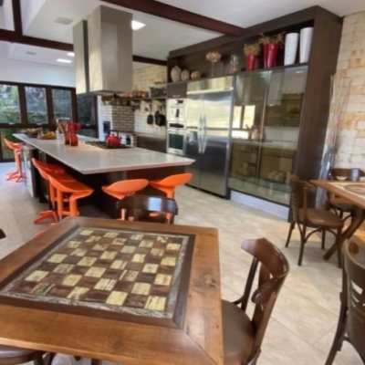 Casa Residencial com 680m², 6 quartos, 3 suítes, 6 garagens, no bairro Ponta Das Canas em Florianópolis