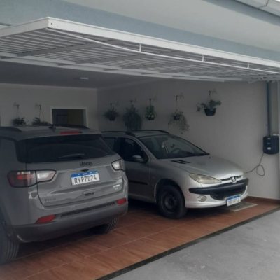 Casa Residencial com 200m², 3 quartos, 1 suíte, 2 garagens, no bairro Ingleses do Rio Vermelho em Florianópolis