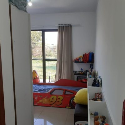 Casa Residencial com 105m², 2 quartos, 2 suítes, 1 garagem, no bairro São João Do Rio Vermelho em Florianópolis