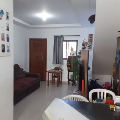 Casa Residencial com 105m², 2 quartos, 2 suítes, 1 garagem, no bairro São João Do Rio Vermelho em Florianópolis