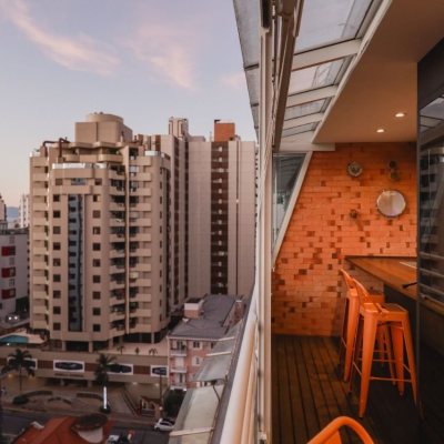 Apartamentos com 148m², 4 quartos, 1 suíte, 4 garagens, no bairro Centro em Florianópolis
