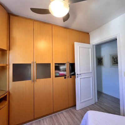 Apartamentos com 148m², 4 quartos, 1 suíte, 4 garagens, no bairro Centro em Florianópolis