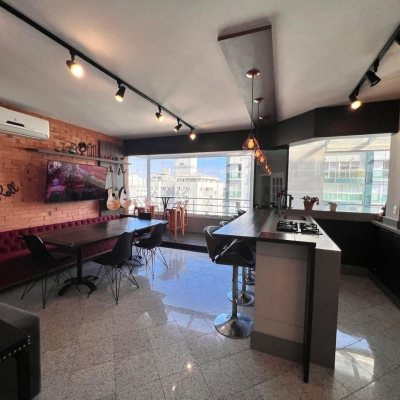 Apartamentos com 148m², 4 quartos, 1 suíte, 4 garagens, no bairro Centro em Florianópolis