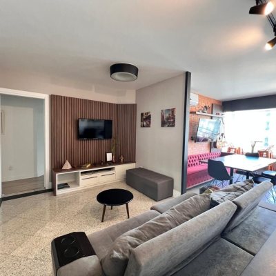 Apartamentos com 148m², 4 quartos, 1 suíte, 4 garagens, no bairro Centro em Florianópolis