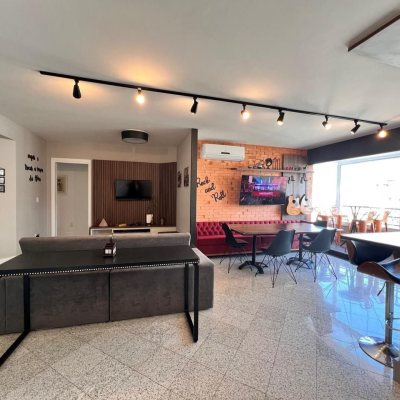 Apartamentos com 148m², 4 quartos, 1 suíte, 4 garagens, no bairro Centro em Florianópolis