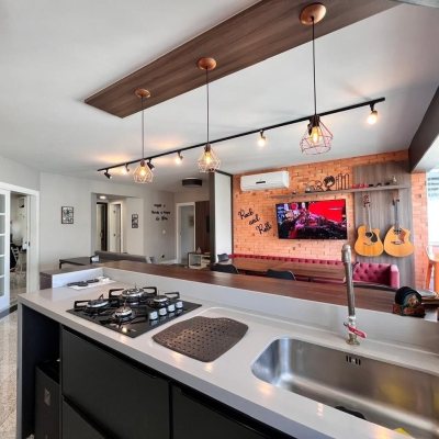 Apartamentos com 148m², 4 quartos, 1 suíte, 4 garagens, no bairro Centro em Florianópolis