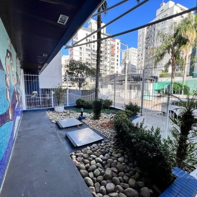 Apartamentos com 148m², 4 quartos, 1 suíte, 4 garagens, no bairro Centro em Florianópolis