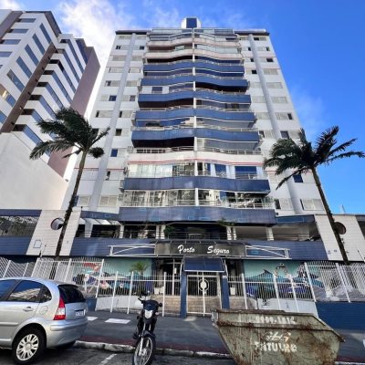 Apartamentos com 148m², 4 quartos, 1 suíte, 4 garagens, no bairro Centro em Florianópolis