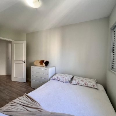 Apartamentos com 148m², 4 quartos, 1 suíte, 4 garagens, no bairro Centro em Florianópolis