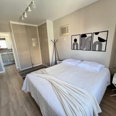 Apartamentos com 148m², 4 quartos, 1 suíte, 4 garagens, no bairro Centro em Florianópolis