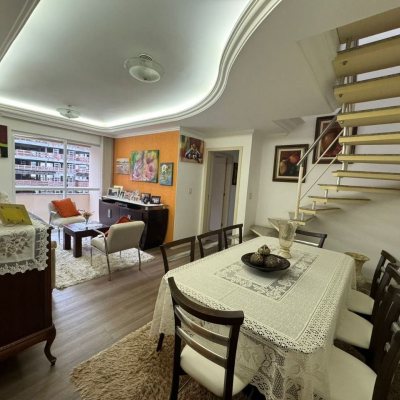 Cobertura com 182m², 3 quartos, 1 suíte, 2 garagens, no bairro Córrego Grande em Florianópolis