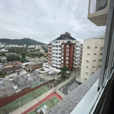 Cobertura com 182m², 3 quartos, 1 suíte, 2 garagens, no bairro Córrego Grande em Florianópolis