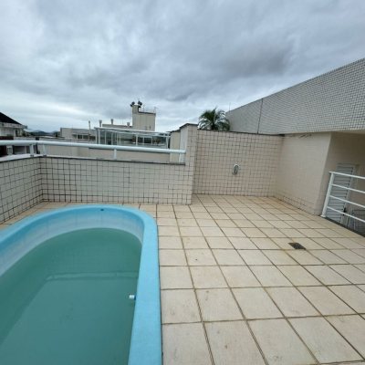Cobertura com 182m², 3 quartos, 1 suíte, 2 garagens, no bairro Córrego Grande em Florianópolis
