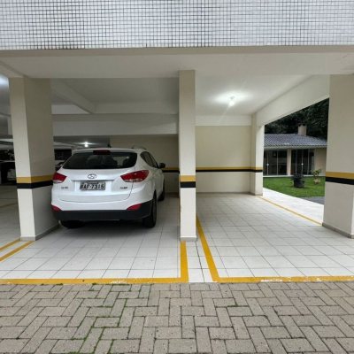 Cobertura com 182m², 3 quartos, 1 suíte, 2 garagens, no bairro Córrego Grande em Florianópolis