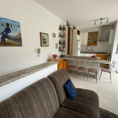 Cobertura com 182m², 3 quartos, 1 suíte, 2 garagens, no bairro Córrego Grande em Florianópolis