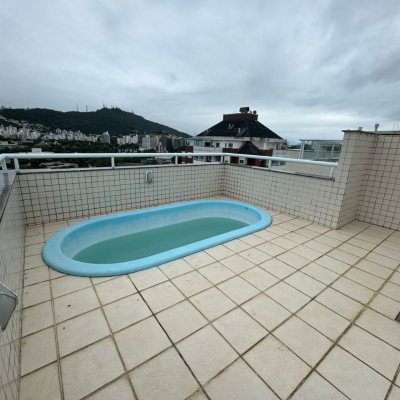 Cobertura com 182m², 3 quartos, 1 suíte, 2 garagens, no bairro Córrego Grande em Florianópolis