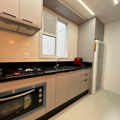 Apartamentos com 76m², 2 quartos, 1 suíte, 1 garagem, no bairro Pedra Branca em Palhoça