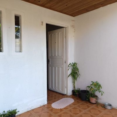 Casa Residencial com 125m², no bairro Vargem Do Bom Jesus em Florianópolis