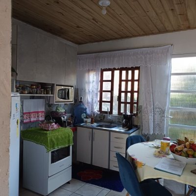 Casa Residencial com 125m², no bairro Vargem Do Bom Jesus em Florianópolis