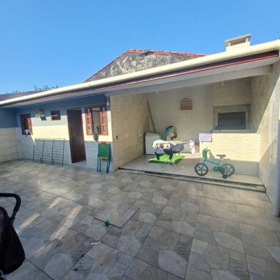 Casa Residencial com 90m², 2 quartos, 2 garagens, no bairro Forquilhas em São José