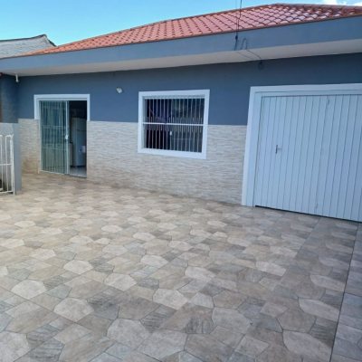 Casa Residencial com 90m², 2 quartos, 2 garagens, no bairro Forquilhas em São José