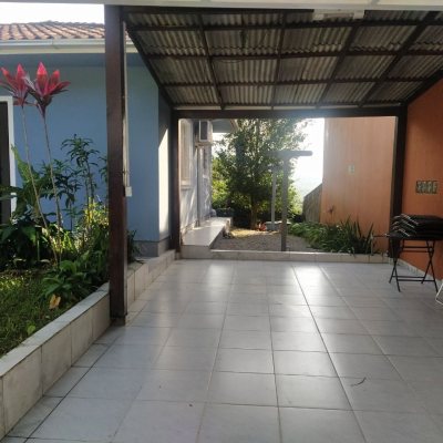 Casa Residencial com 85m², 2 quartos, 3 garagens, no bairro Ribeirão Da Ilha em Florianópolis