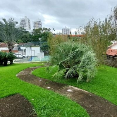 Terrenos Residenciais com 355m², no bairro Estreito em Florianópolis