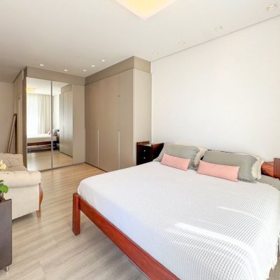 Apartamentos com 180m², 3 quartos, 3 suítes, 2 garagens, no bairro Novo Campeche em Florianopolis