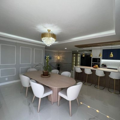 Cobertura com 195m², 3 quartos, 3 suítes, 2 garagens, no bairro Ingleses do Rio Vermelho em Florianópolis