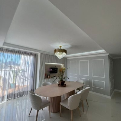 Cobertura com 195m², 3 quartos, 3 suítes, 2 garagens, no bairro Ingleses do Rio Vermelho em Florianópolis